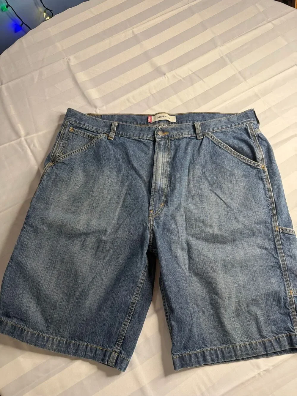 Levi’s Men’s Dark Wash Denim Carpenter Utility Shorts Size 42